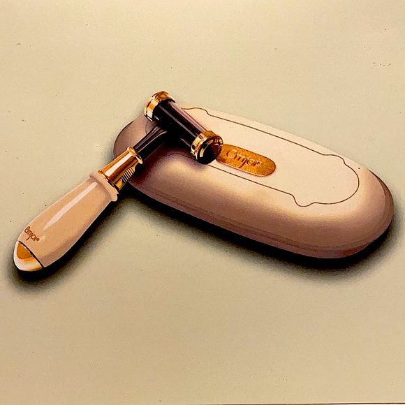 Emoji Sensation Classic Shaving Set - Picture 6 of 12